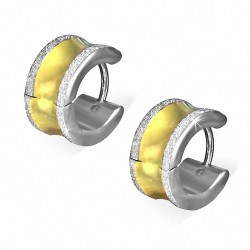 7mm | Boucles d'oreilles créoles Huggie à bord concave sablé et à 2 tons en acier inoxydable (paire)