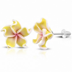 15mm | Boucles d'oreilles à la mode en forme de fleur de Fimo / Polymère avec Plumeria (paire) - FEO073