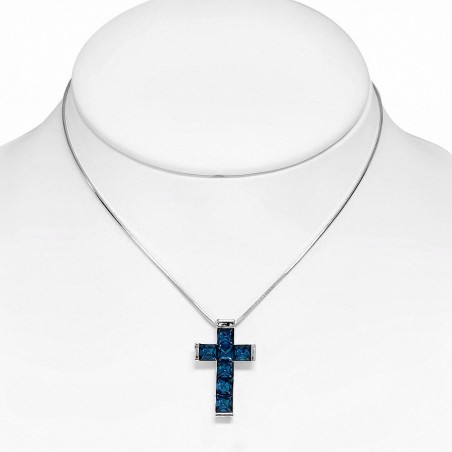 Alliage avec collier en doré blanc et croix latine avec cristaux de zircon bleu