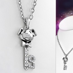 Collier en chaîne avec breloque pendentif coeurs en alliage fantaisie avec motif transparent