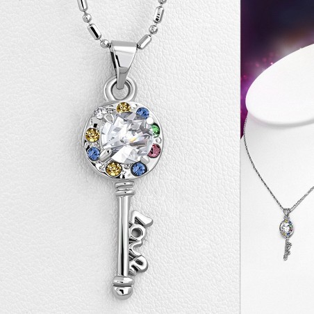 Collier en alliage à la mode en cristal avec pendentif monogramme avec pendentif en cristal clair et coloré