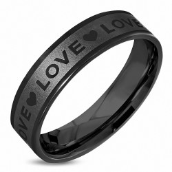 5.5mm | Bague de mariage plate en acier inoxydable avec coeur d'amour et ajustement noir