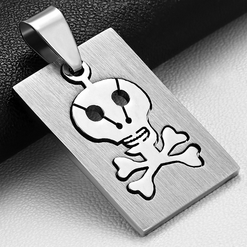 Pendentif homme plaque crâne de pirate