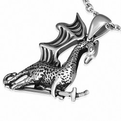 Pendentif homme biker dragon tenant une épée